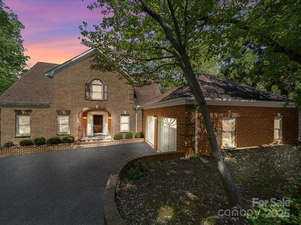 209 Tinkham Trl, Cramerton, NC 28032