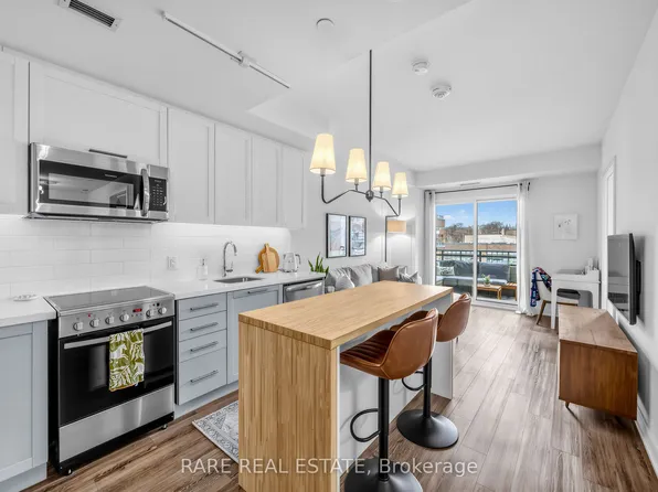 1 Neighbourhood Ln, Toronto, ON