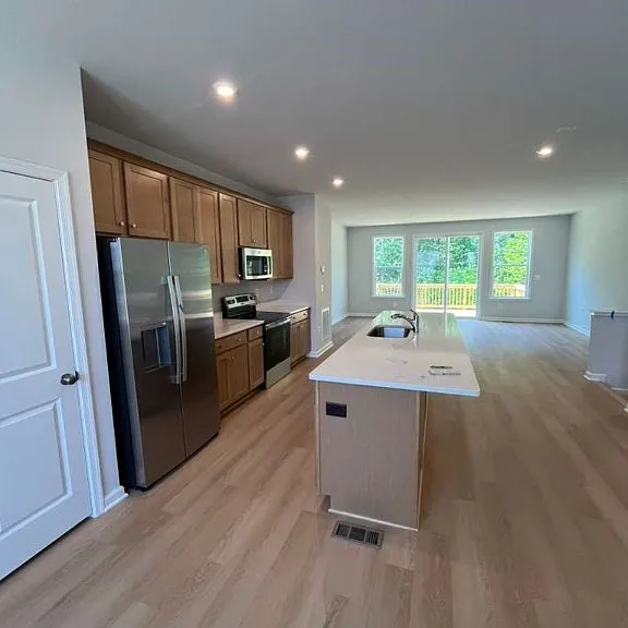 419 Burden Dr — Photo 4