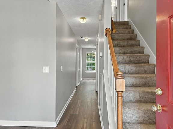 5th image of 1794 Lucille Ln