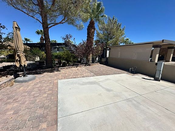 5th image of 8175 Arville St #289