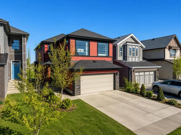 94 W Copperpond St SE, Calgary, AB T2Z 1J2