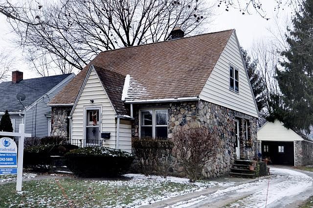 1st image of 3018 Lowell St
