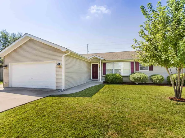 204 Brookmont Dr, Manhattan, KS 66502