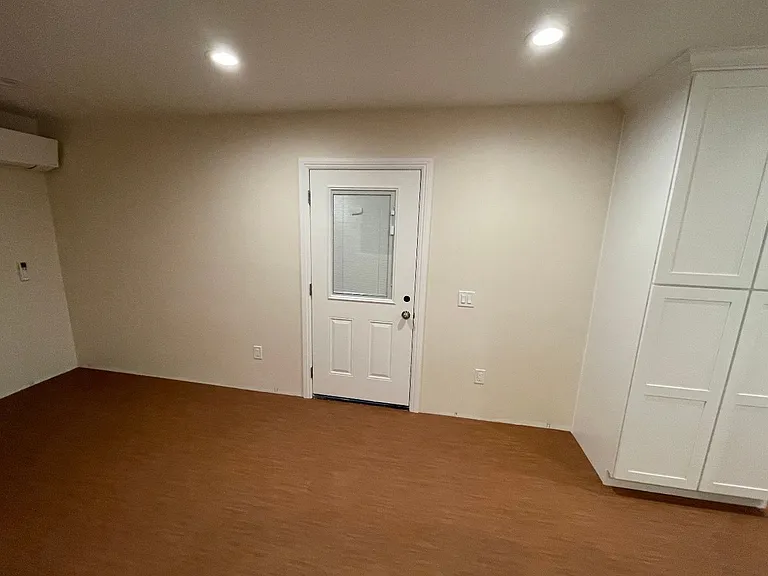 1113 Riedel Ave — Photo 7