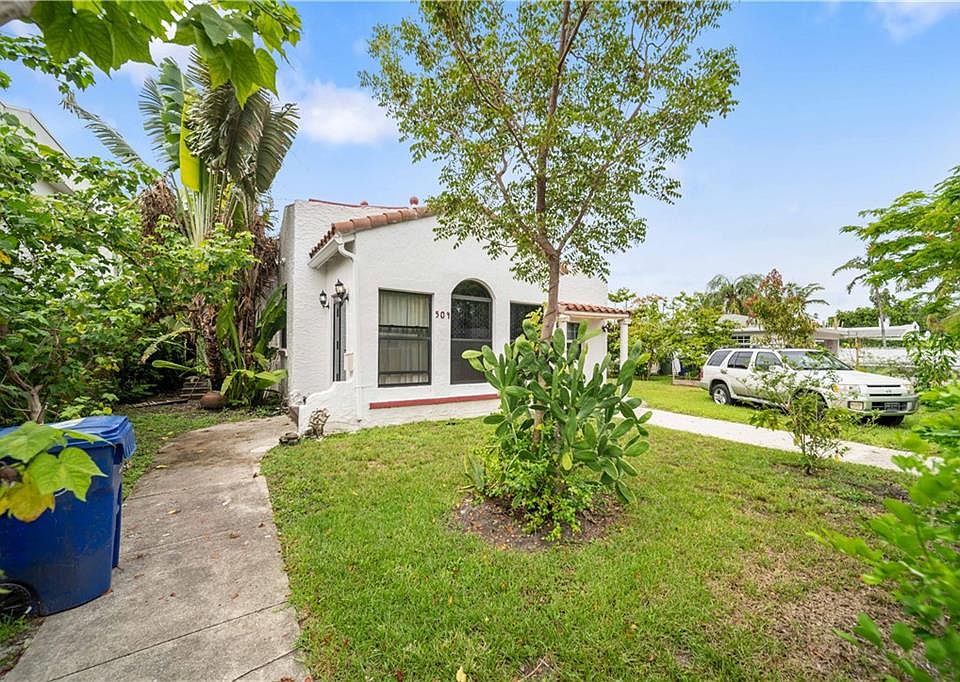 1st image of 504 SW 18th Ct