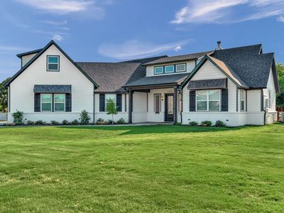 168 Lakeview Cir, Pilot Point, TX, 76258