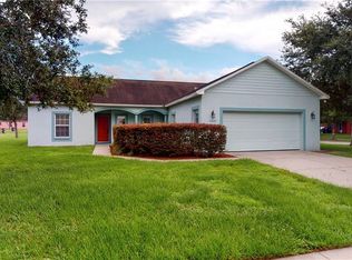 5226 Pancho Villa Ln, Plant City, FL 33566