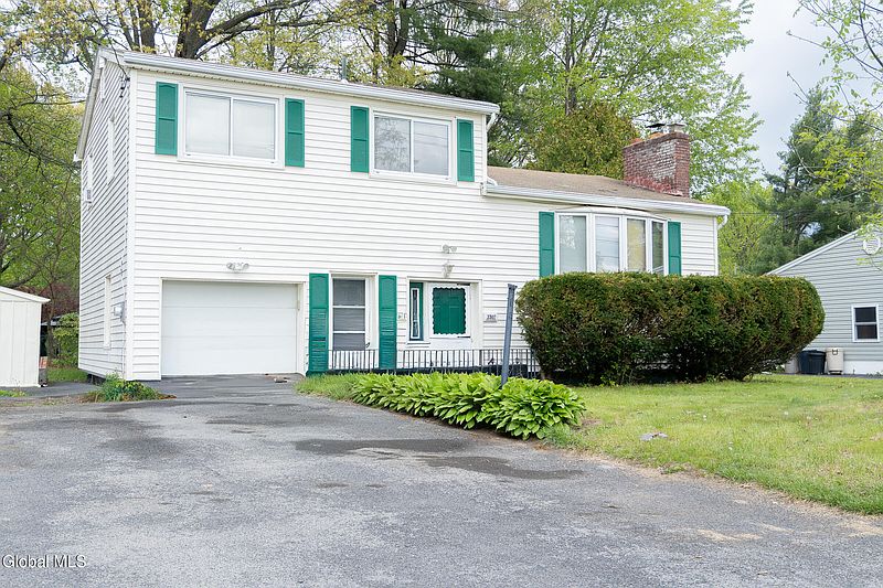 3rd image of 3307 Woodlawn Avenue