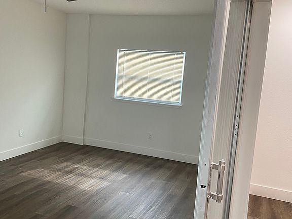 5th image of 3399 Australian Cir
