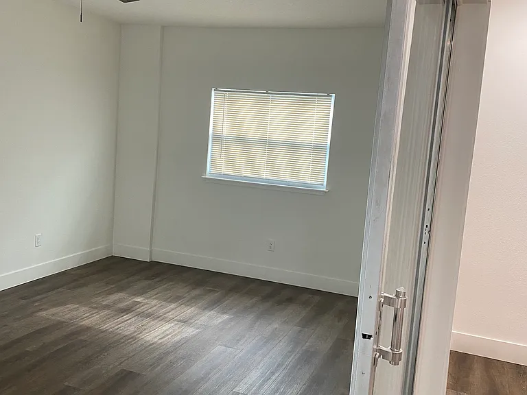 3399 Australian Cir — Photo 5