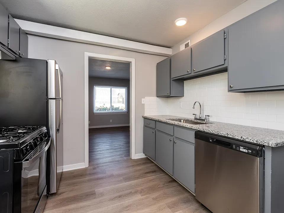 Blacklark Apartments