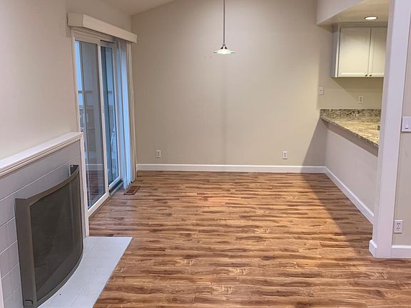 2nd image of 10903 Northfield Sq