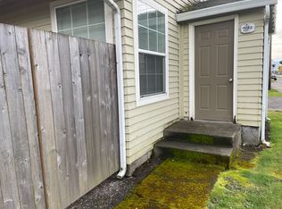 1712-1722 Lewis River Dr, Woodland, WA 98674