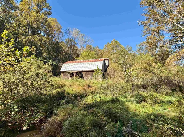 317 Grove Summers Rd, New Milton, WV 26411