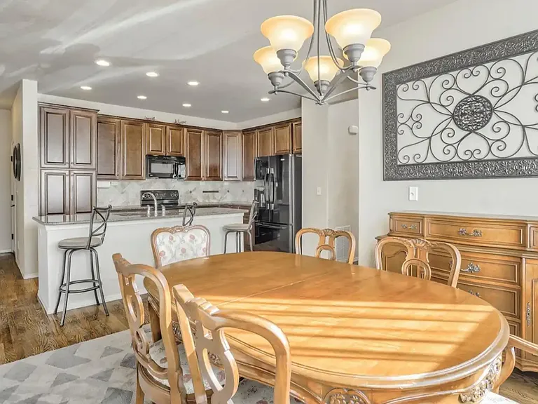 7040 Auburn Hills Ct — Photo 9