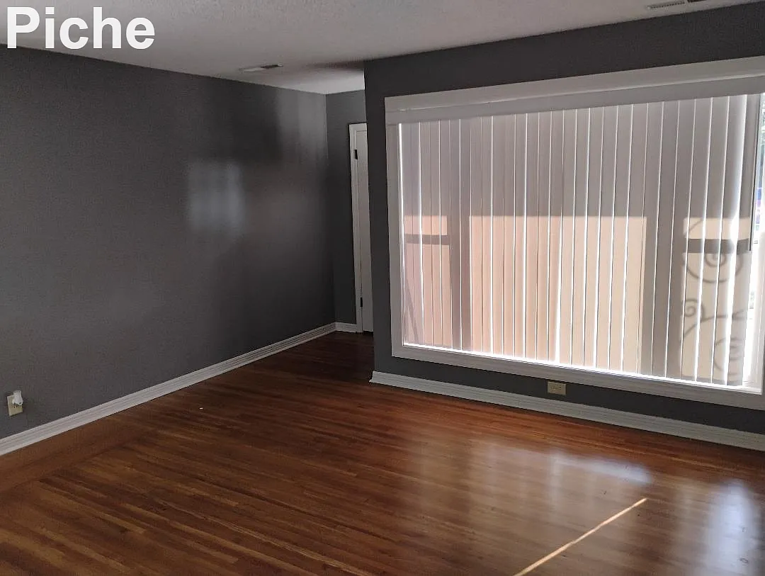 1925 S Lorraine Avenue — Photo 2