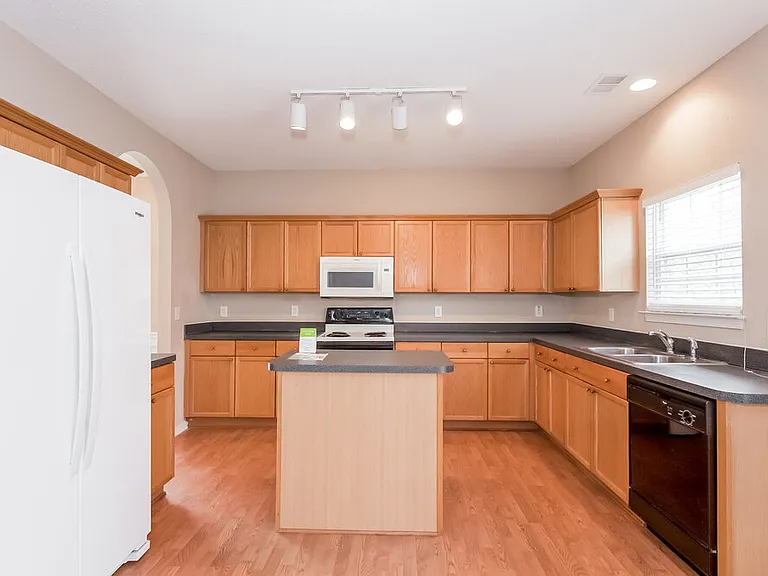 6839 Brachnell View Dr — Photo 7