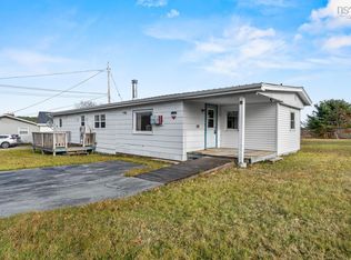 7 Hiltz Hill Rd, Lunenburg, NS B0J 2E0