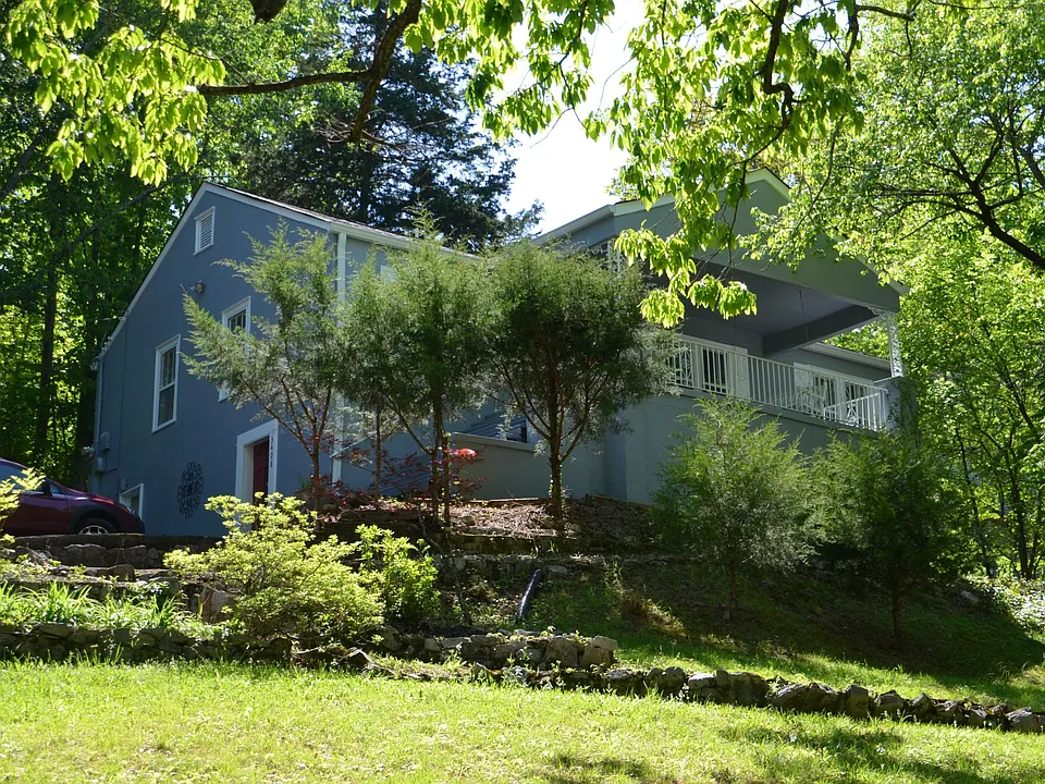 3406 Dell Trl