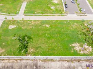 6 Adelia Ln, Baton Rouge, LA 70806