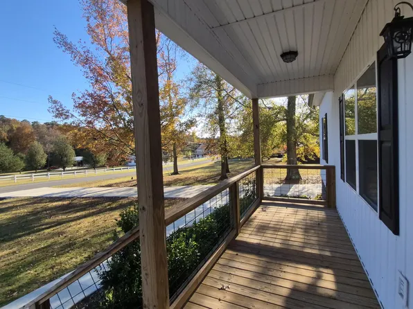 110 Hess Dr, Bridgeport, AL 35740