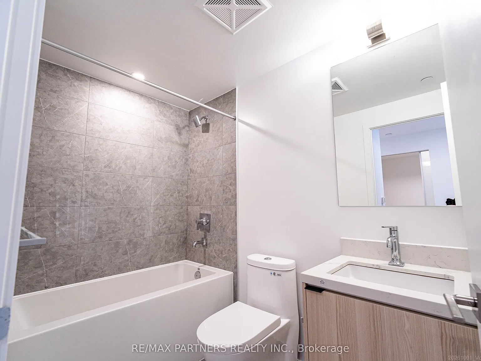 2 bed, $2,500 — Photo 4
