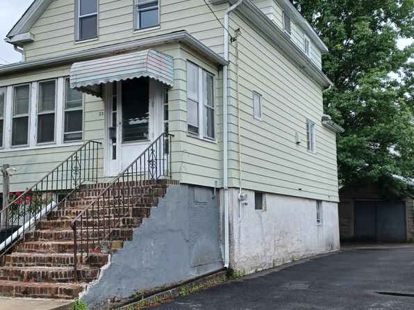 33 Center St