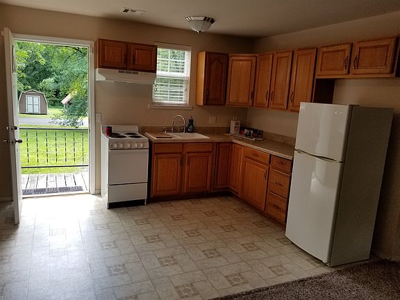 4th image of 707 S Wood St
