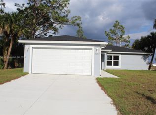 5051 NE Tradewinds Cir, Labelle, FL 33935