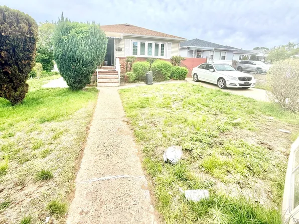 22518 S Conduit Avenue, Springfield Gardens, NY 11413