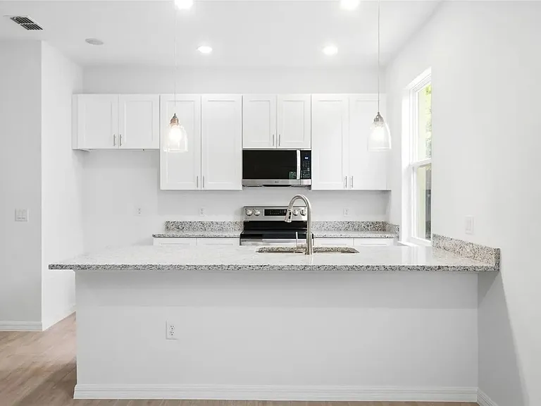 67 Glover St #101 — Photo 4