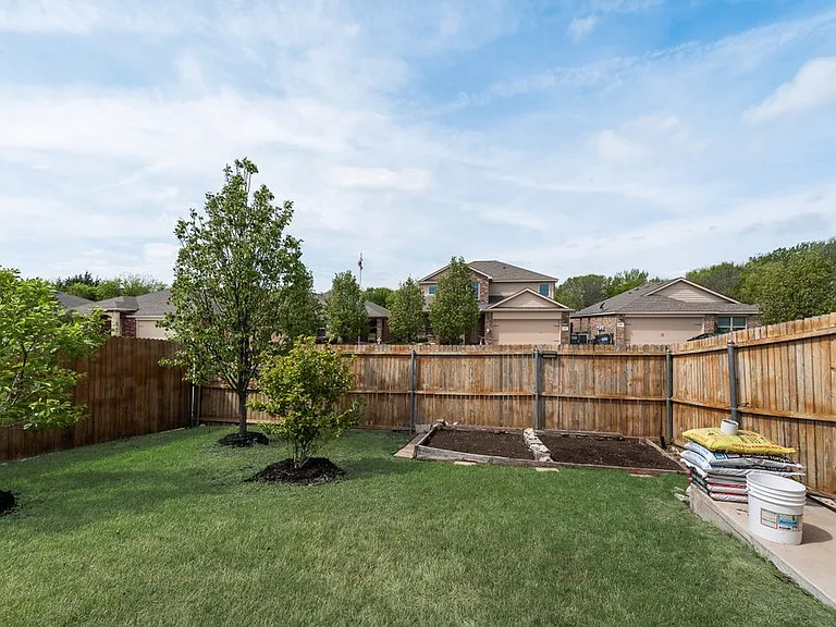 1123 Garnet St — Photo 25