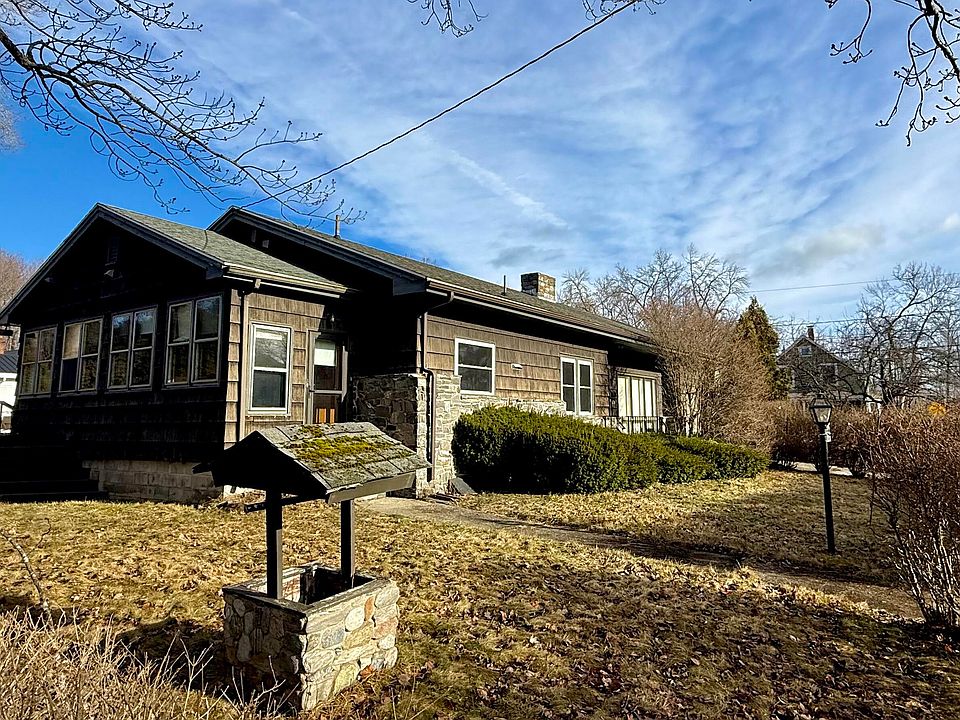 1st image of 124 E Kidder Street