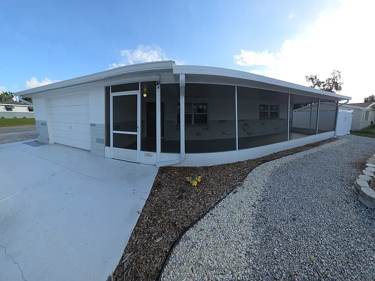 5005 Genesis Ave — Photo 1