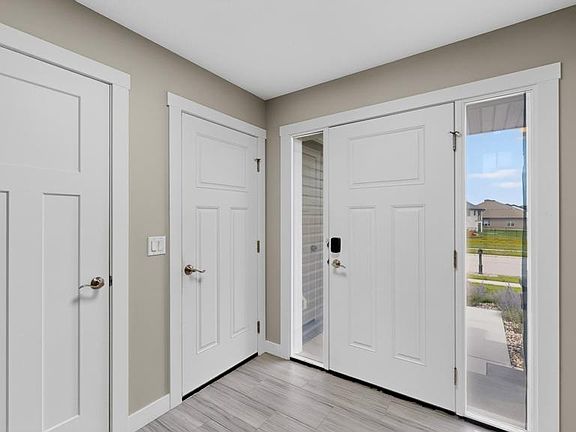 3rd image of 886 Portsmith Dr NW