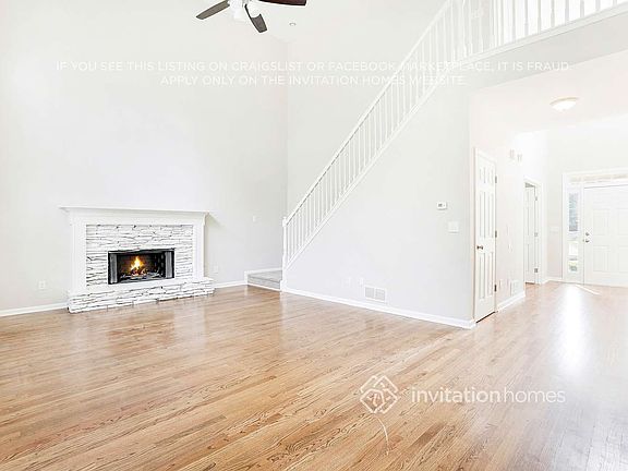 3rd image of 1413 Amberton Way