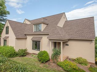 1662 Royal Oak Ct, Charlottesville, VA