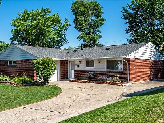 3rd image of 5927 Corsica Dr