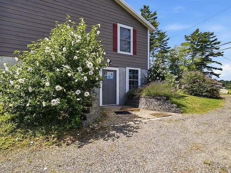 74 Blackmore Pond Cir — Photo 3