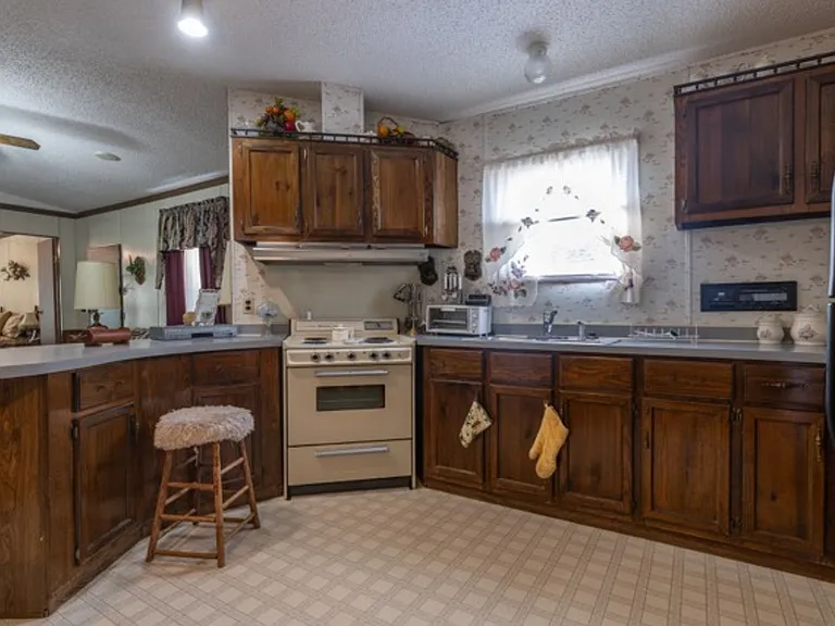112 Fruster St #B — Photo 9