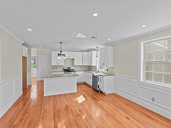 Kitchen/Living area