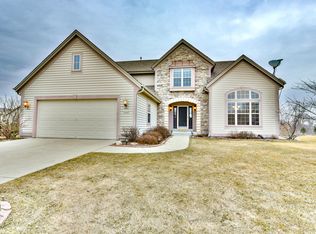 3112 Tanglewood Dr, Waukesha, WI 53189