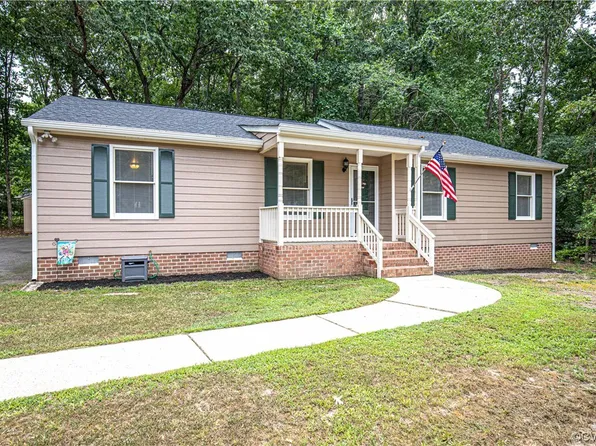 3719 W Autumn Dr, North Dinwiddie, VA 23803