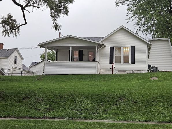 208 Clay St