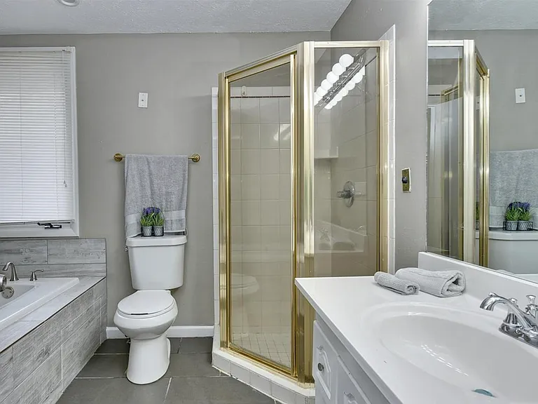 4706 Kansas Ave — Photo 1
