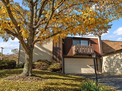 2 Westwood Dr, Indian Head Park, IL, 60525