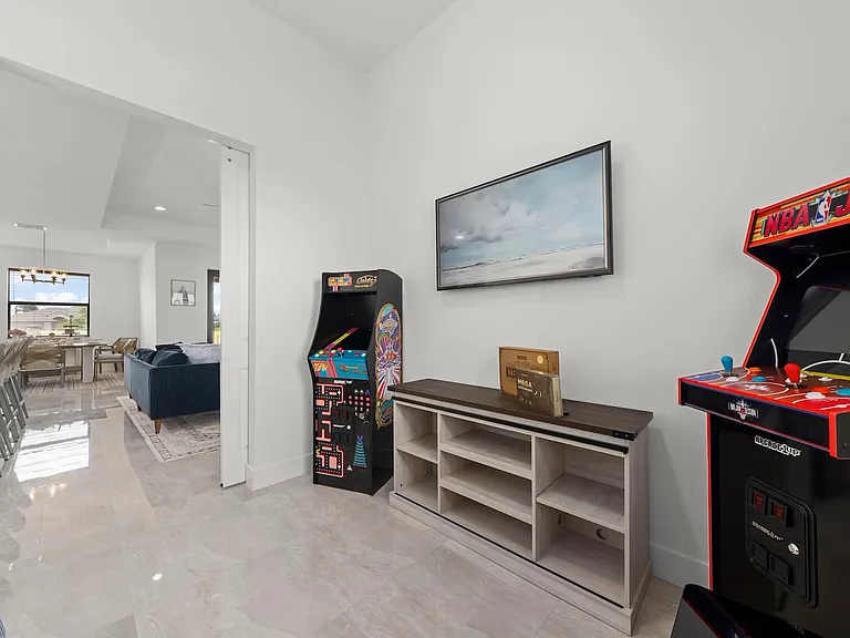 3319 Tropicana Pkwy W — Photo 34