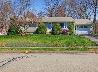 25 Heritage Ln, Holden, MA 01520