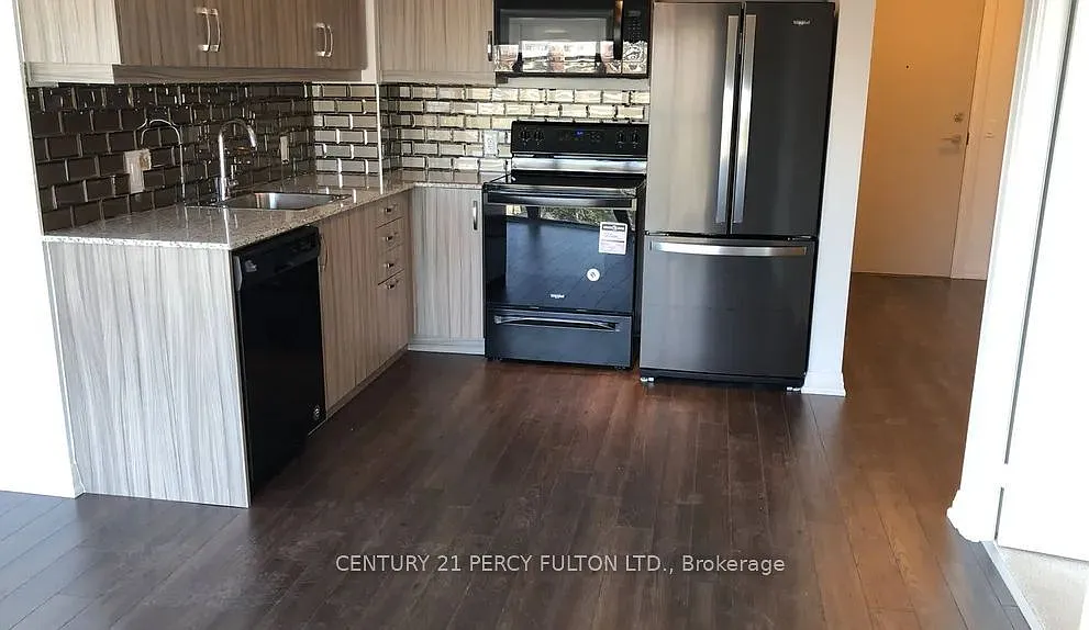 3 bed, $2,800 — Photo 2